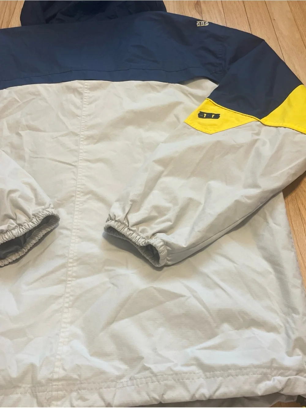 Vintage 686 Jacket Uni-Sex Snowboarding Jacket Size XL Mint Condition
